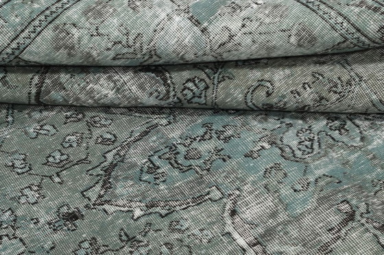 Image 1 of Hand-knotted vintage art rug 190x285