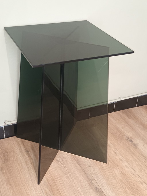 Table d'appoint en verre fumé