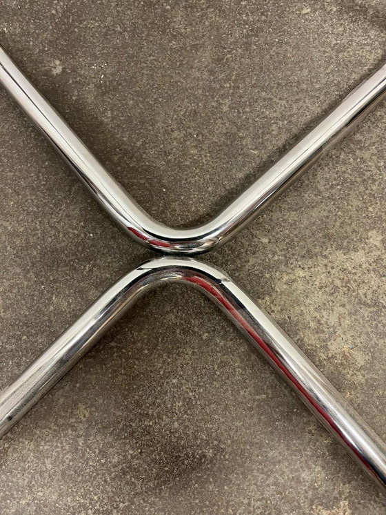 Image 1 of Buisvormige kruk met bakelieten zitting