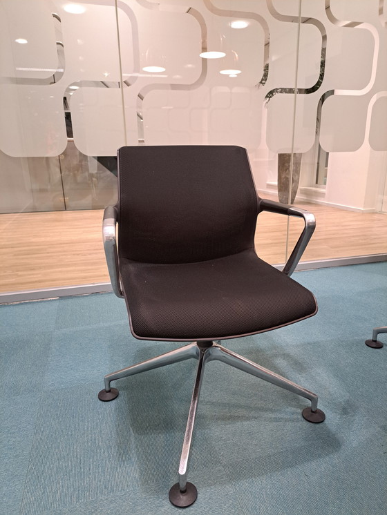 Image 1 of 26x Silla Vitra Unix