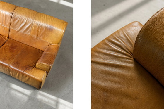 Vintage driezitsbank van bruin leer in industriële mid-century modern stijl, jaren 60. – 3-5 zitsbanken (photo 17 of 26)