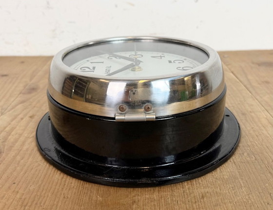 Image 1 of Vintage zwarte Hanil scheepswandklok, jaren 80