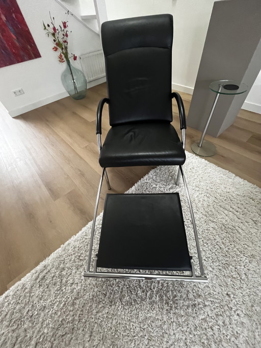 IP Design Curve Zwart Leren Fauteuil Ment Inschuifbare Voetensteun – Leather, Metal (photo 2 of 7)