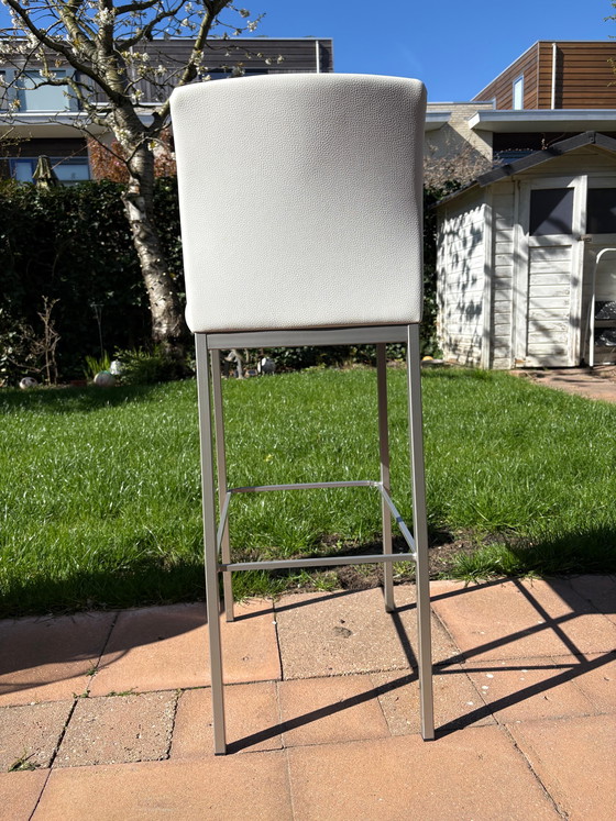 Image 1 of 2 Tabourets de bar marque Bringo 2K blanc