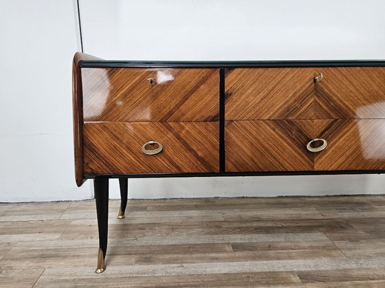 Image 1 of Commode en acajou du Mid Century des années 1950 avec miroir