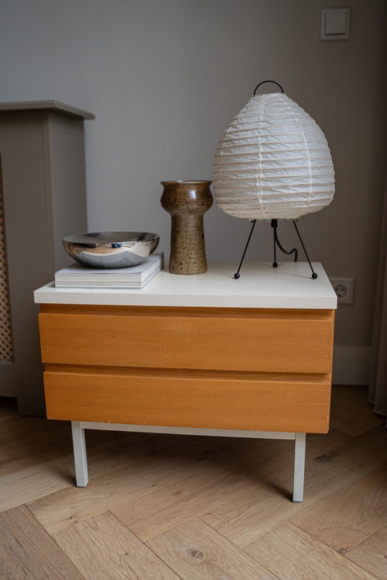 Image 1 of Set van 2 houten nachtkastjes