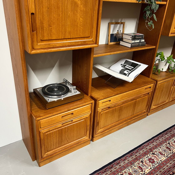 Image 1 of Meuble mural vintage •Dyrlund•