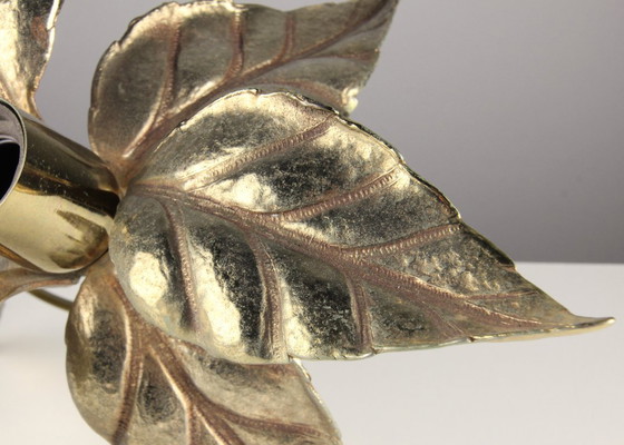 Image 1 of Vintage messing tafellamp in bladvorm – Hollywood Regency – Massief / Daro-stijl – België, jaren 70