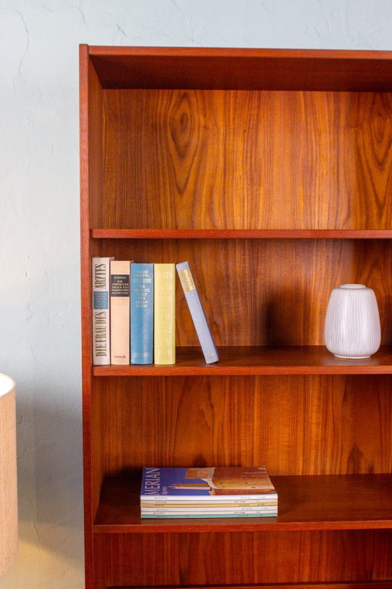 Image 1 of Vintage teakhouten hoge boekenkast, dressoir, ladekast, midden 20e eeuw