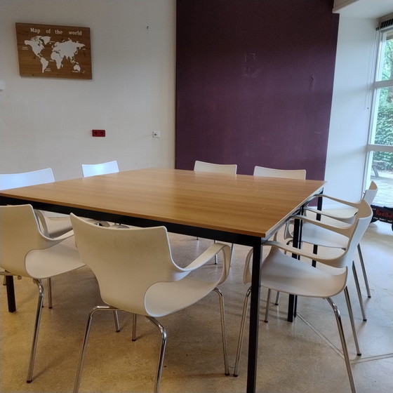 Image 1 of Designerstuhl/Bürostuhl Lyon (8-teilig) – Weiß – Luxuriöses Aussehen – Stapelbar