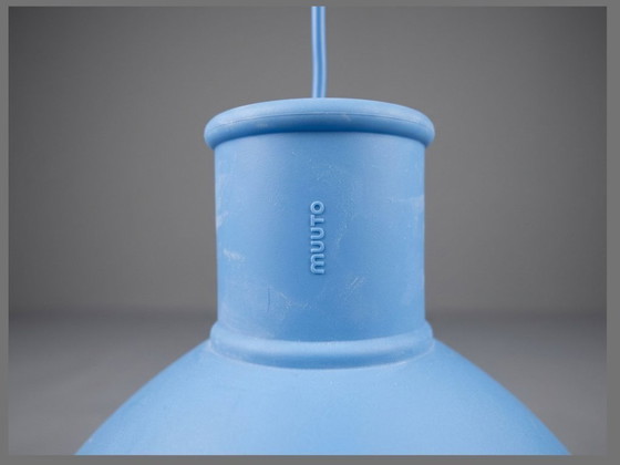 Muuto Unfold Blue Pendant Lamp by Form Us With Love – Rubber (photo 3 of 5)