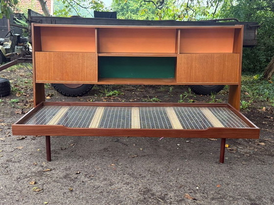 Image 1 of vintage daybed met ombouw pastoe stijl