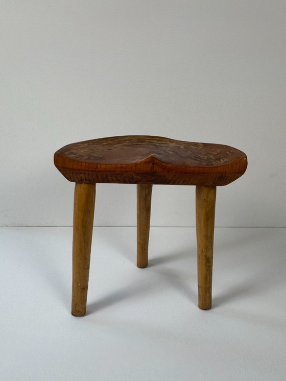 Image 1 of Tabouret vintage en bois tripode, France 1960
