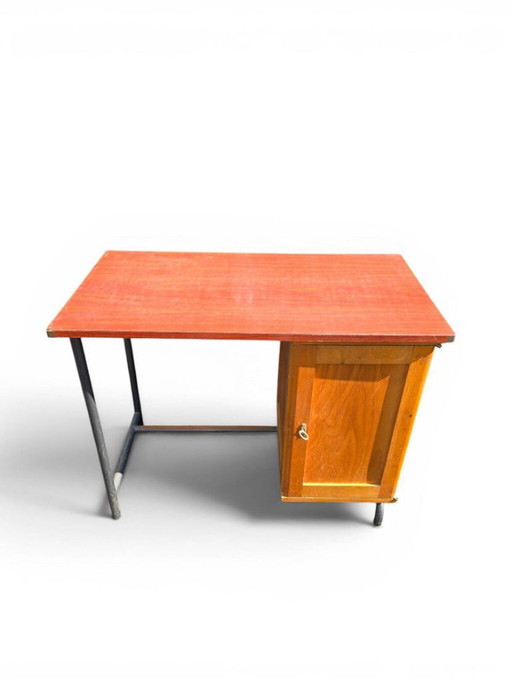 Scrivania vintage anni '50 in laminato rosso, legno e metallo. – bureau, Plastic (photo 2 of 5)