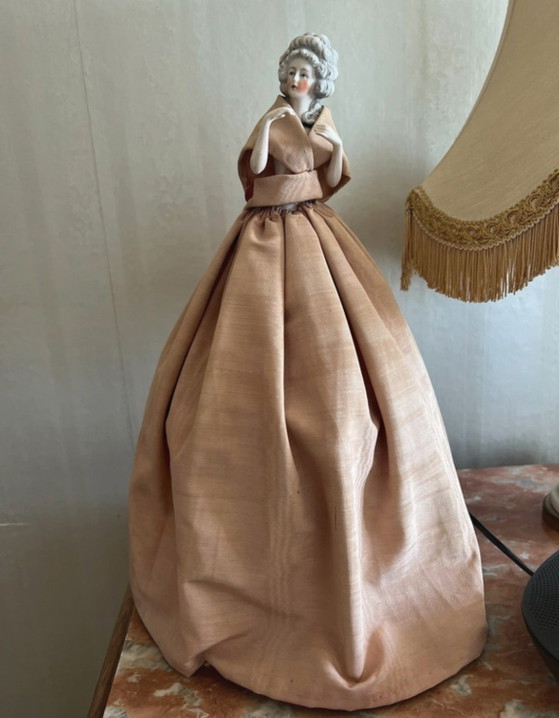 Image 1 of Bambola vintage in porcellana biscuit