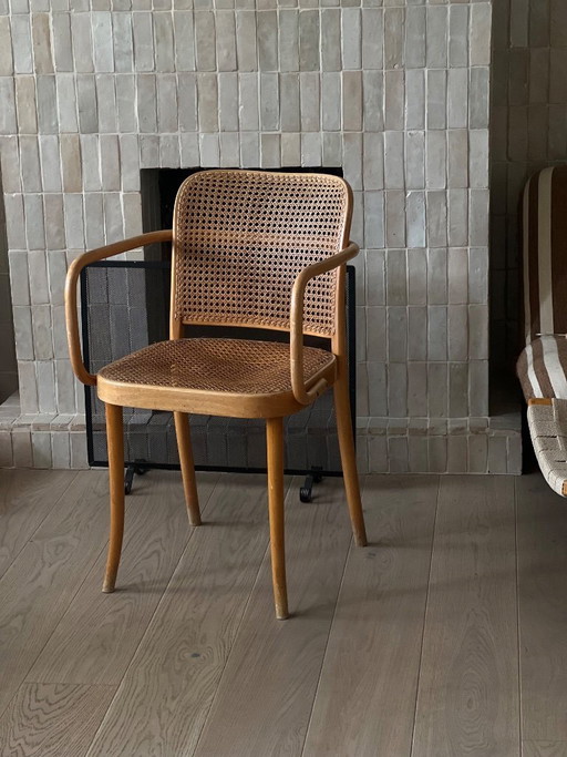 Thonet Model 811 Chair, Also Known as the Prague Chair – eetkamerstoelen, Wood