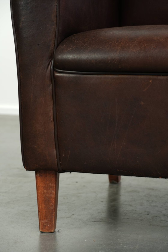 Fauteuil Subtil Foncé Vintage En Cuir De Mouton Avec Coussin Fixe Et Design Intemporel – Leather, Klassiek (photo 11 of 12)