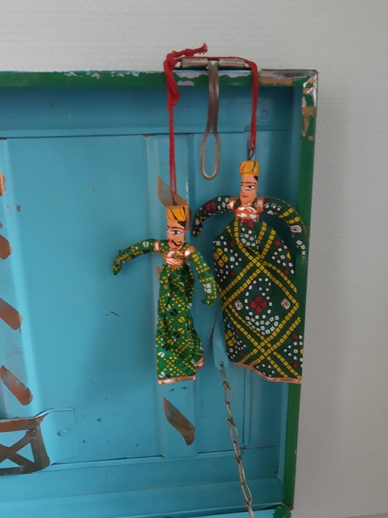 Image 1 of Unieke vintage Rajasthan handbeschilderde bruidskist reiskist van metaal 