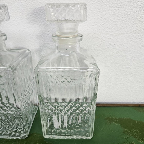 Image 1 of Set di due caraffe in vetro, decanter per whisky