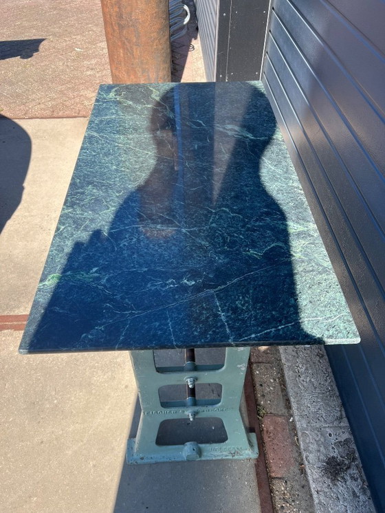 Image 1 of Bijzettafel industrial