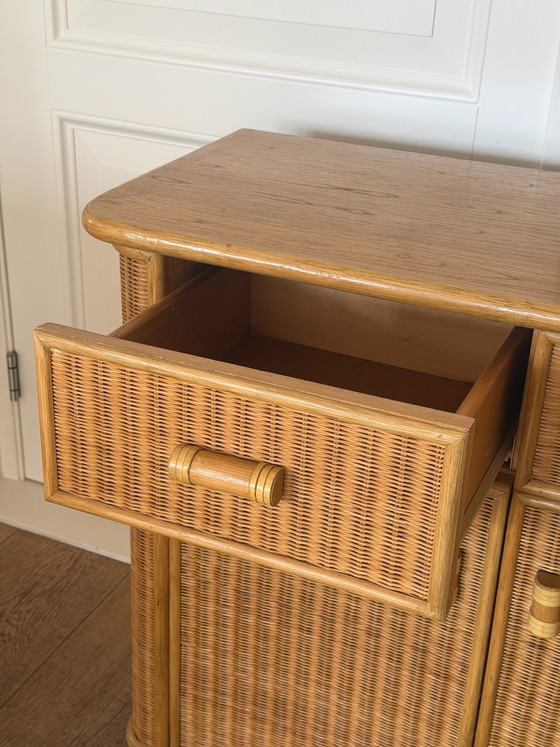 Buffet bas en rotin vintage / petite armoire années 80, Bois, Marron (photo 7 sur 15)