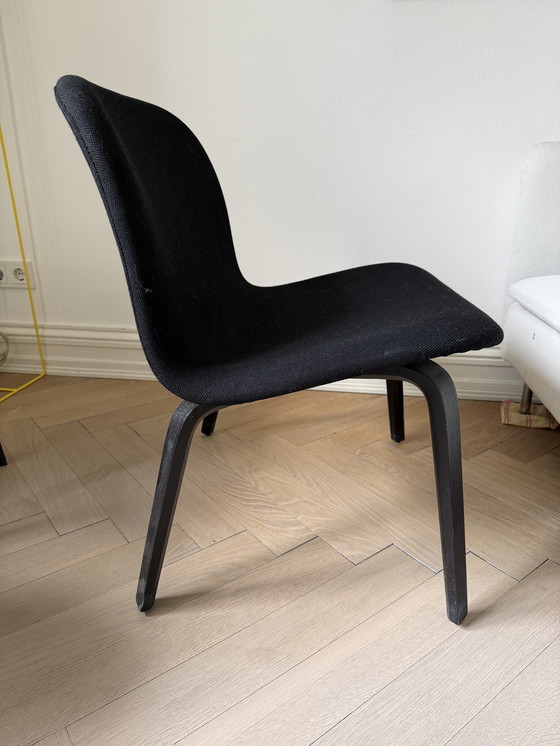 Image 1 of MUUTO Poltrona imbottita Visu