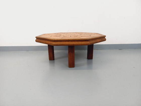 Image 1 of Tavolino ottagonale Barrois con motivi vintage da erbario in legno di rovere e ceramica Vallauris degli anni '60 e '70.