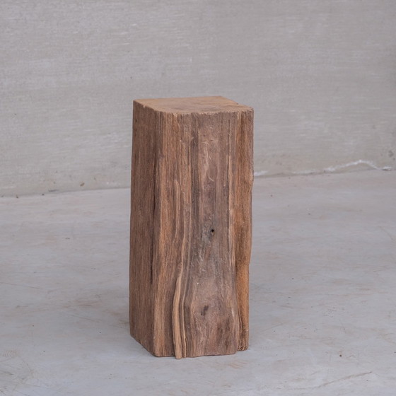 Image 1 of Espositore vintage a forma di tronco d'albero in legno