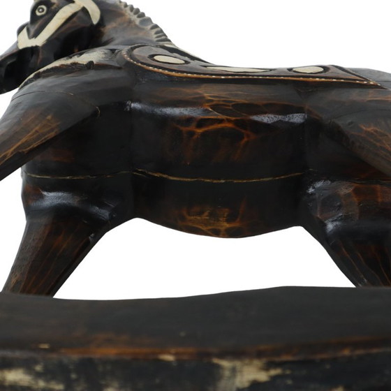 Cavallo a dondolo in legno, marrone scuro con accenti bianchi, Oggetti decorativi, Rustic (foto 10 di 10)
