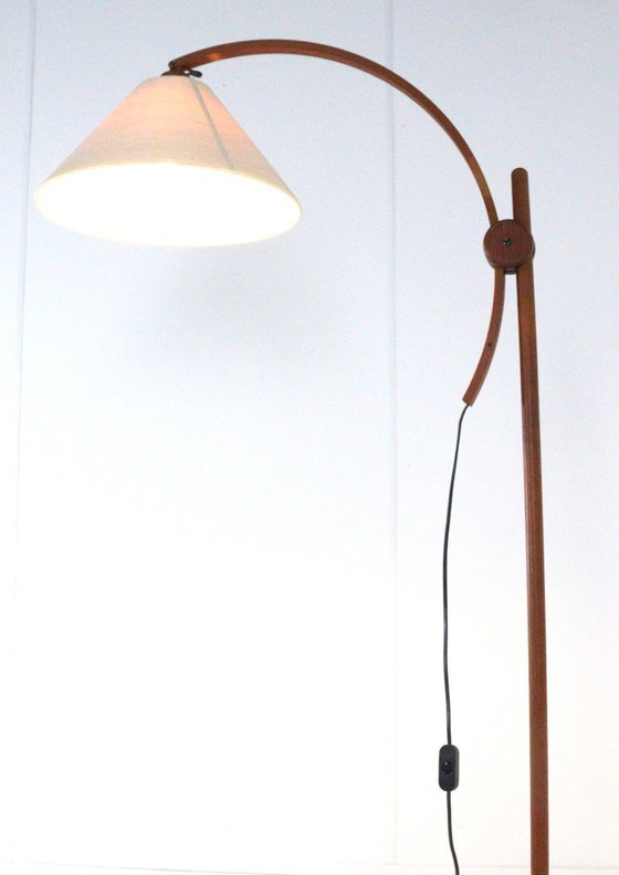 Image 1 of Lampadaire Domus « Arcea » en teck vintage