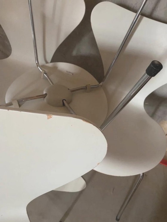4 Danish chairs by Arne Jacobsen – Fritz Hansen, Dining chairs, Wood, Metal (photo 7 of 11)