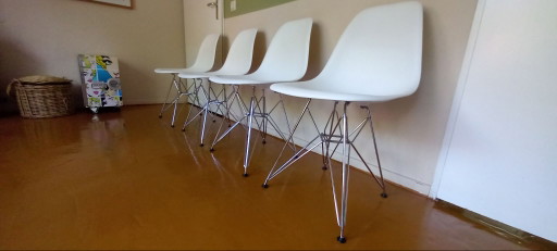 4x Vitra Eames DSR
