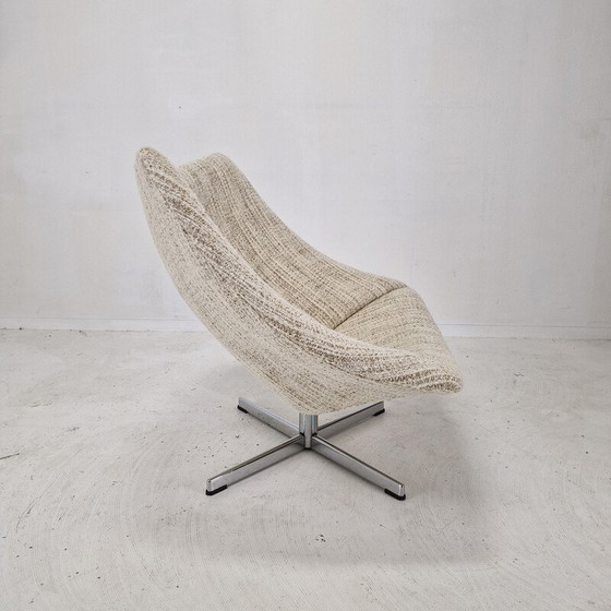 Image 1 of Vintage Oyster armchair with cross base by Pierre Paulin for Artifort, 1965