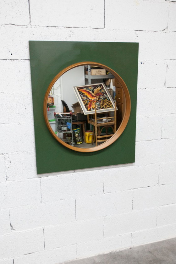 Image 1 of Espejo de pared redondo inusual, 60 cm, borde de teca sobre un tablero rectangular verde, años 60