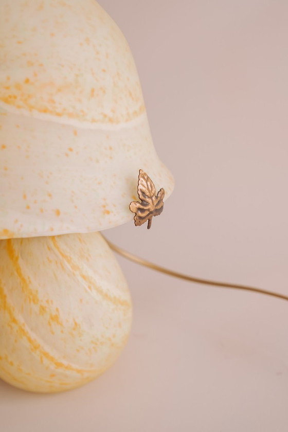 Image 1 of Franse Art Deco tafellamp - geel pate de verre glas 