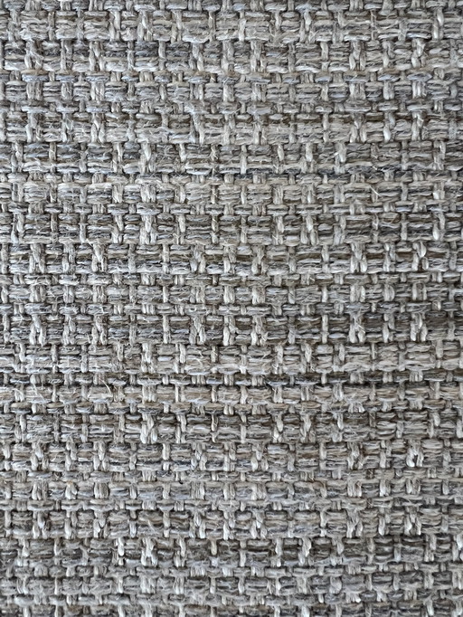 Tapis ovale à vendre, édition limitée