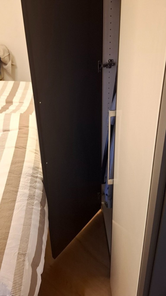 Image 1 of SPLINTERNIEUWE KLEDINGKAST