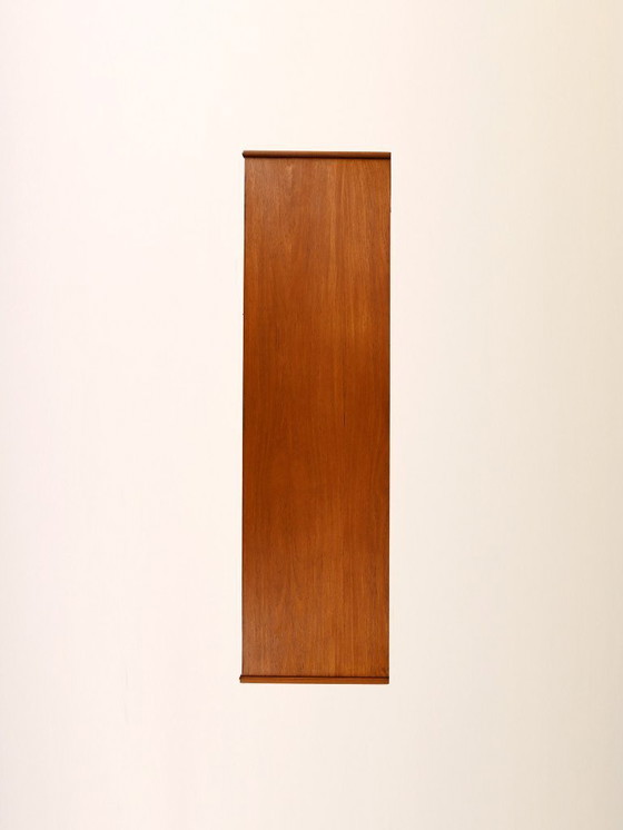 Image 1 of Scandinavisch teakhouten dressoir met gebeeldhouwde laden, jaren 50/60