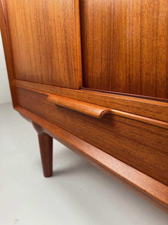Image 1 of Buffet en teck Omann Jun modèle 13 – Classique danois du milieu du siècle