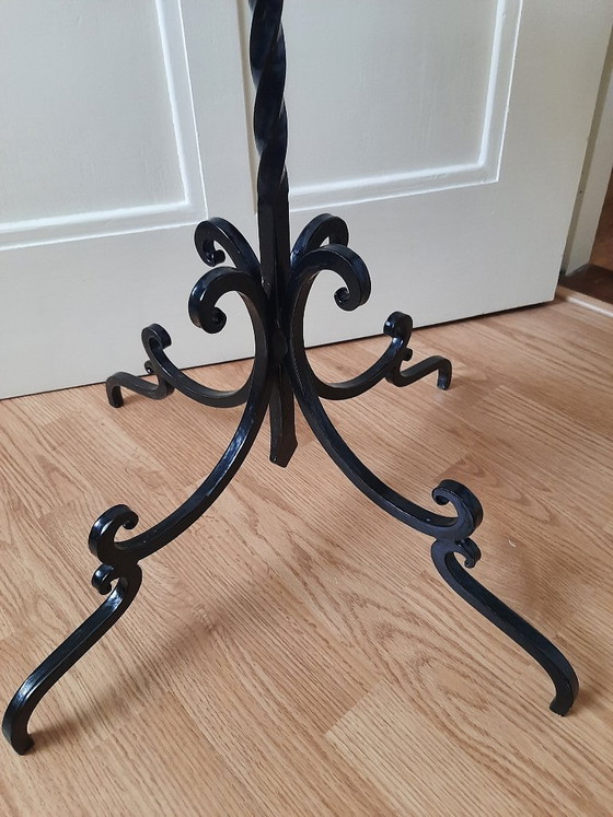 Image 1 of table d'appoint ancienne