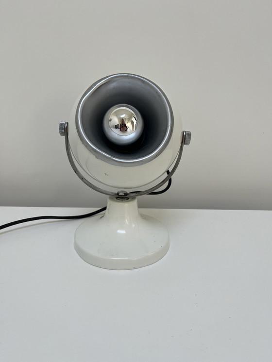 Image 1 of Lampada iconica a forma di bulbo oculare spaziale, bianca