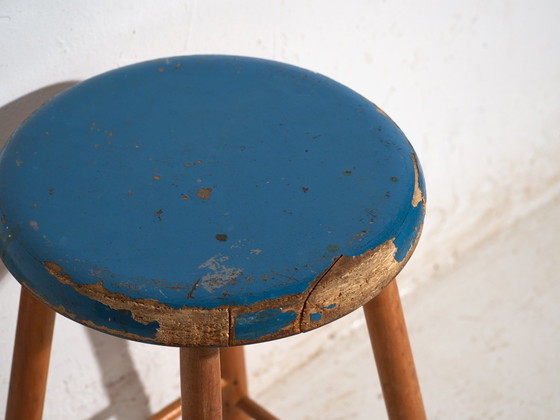 Antique wooden stool with round seat – Central Europe, circa 1950 – Rustic (photo 22 of 34)