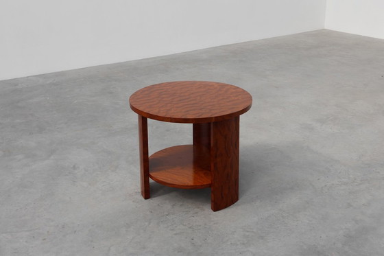Image 1 of Round Art Deco coffee table in burl veneer, France ca. 1920