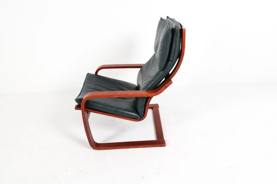 Image 1 of Vintage Scandinavische POÄNG fauteuil in zwart leer – IKEA, jaren 80