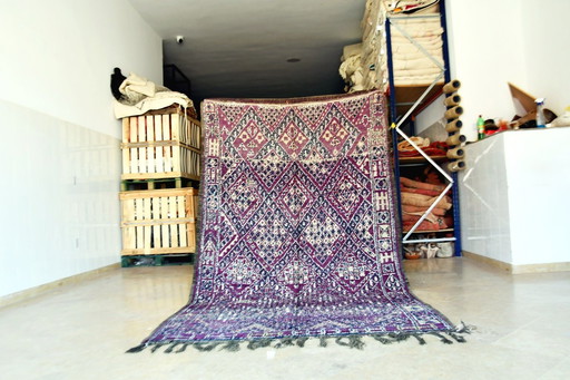 Alfombra marroquí vintage morada Beni M'Guild – 280 x 160 cm