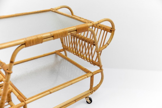 Image 1 of Carrello da portata italiano in bambù, rattan e vetro, anni '50