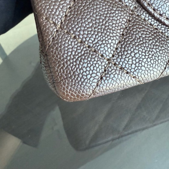 Image 1 of Chanel 2.55 Reissue 226 - 28 cm Gestepptes Caviar-Leder Dunkelbraun Silberne Hardware Serie 14