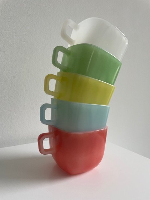 5 Vintage/Retro Cups Multicolor Opale France