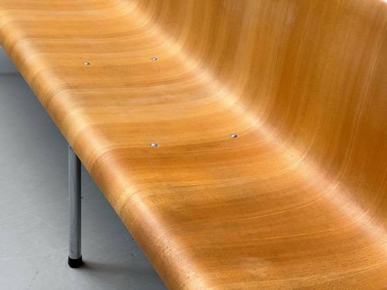 Banc en hêtre moulé stratifié avec piètement en tube d'acier, années 1960 – &Tradition, Wood (photo 11 of 18)