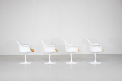 Ensemble de 4 fauteuils Tulip par Eero Saarinen pour Knoll International - années 1960